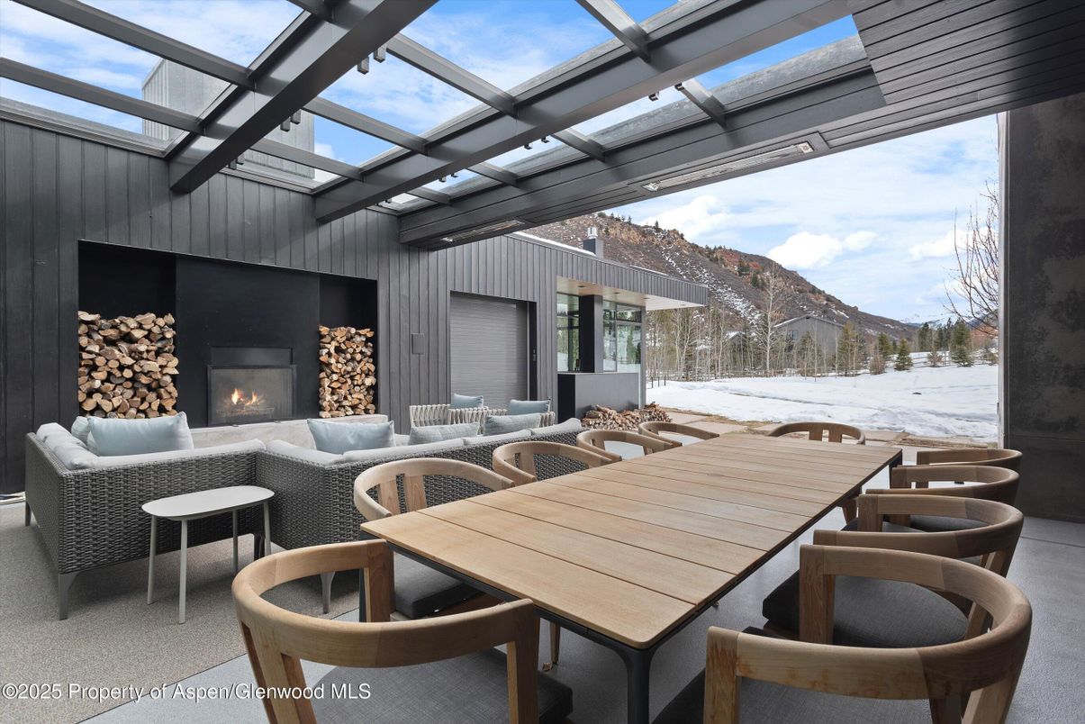 Dining room, Fireplace, Interior, Sun Room