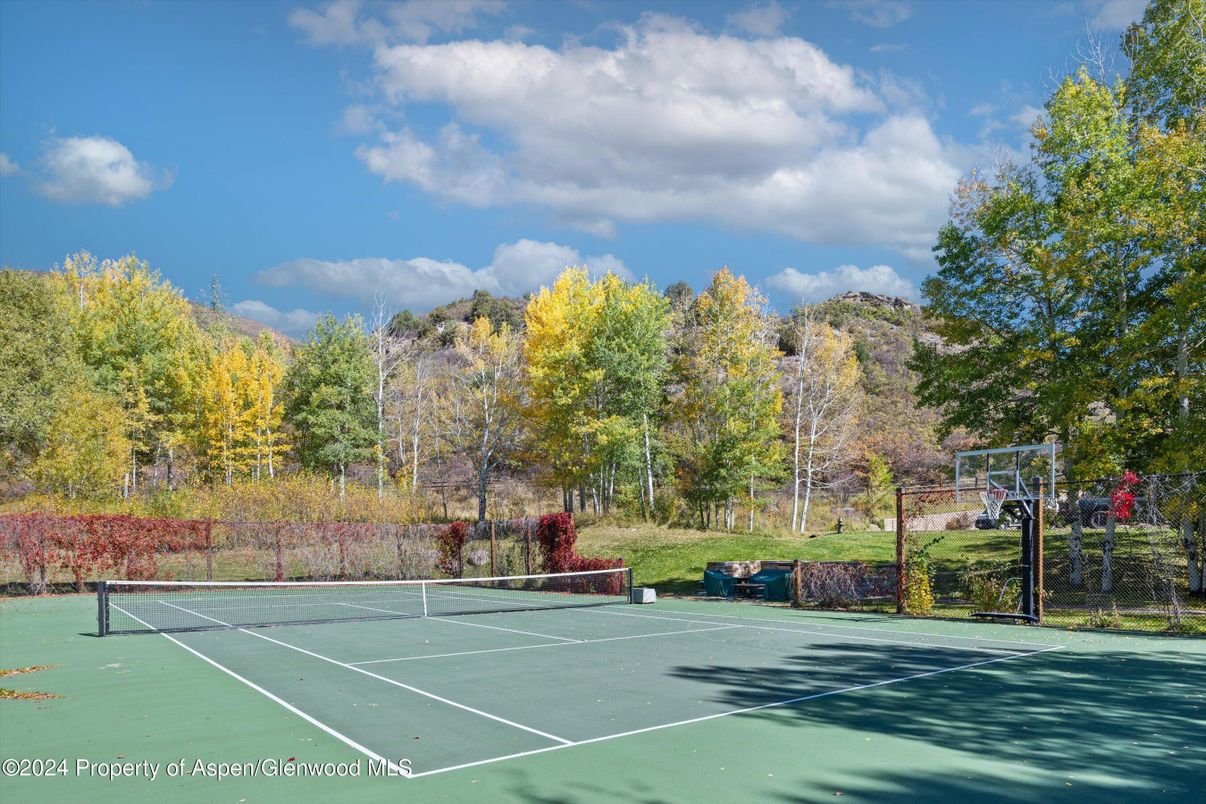 Exterior, Tennis Courts