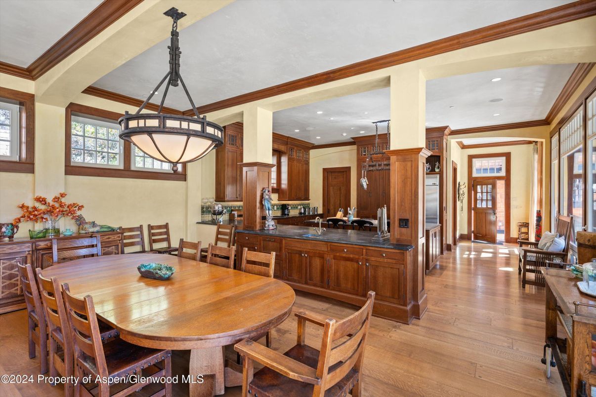 Dining room, Interior, Kitchen, Pendant Lights, Recessed Lighting, Stainless Steel Appliances, Wood Texture Flooring