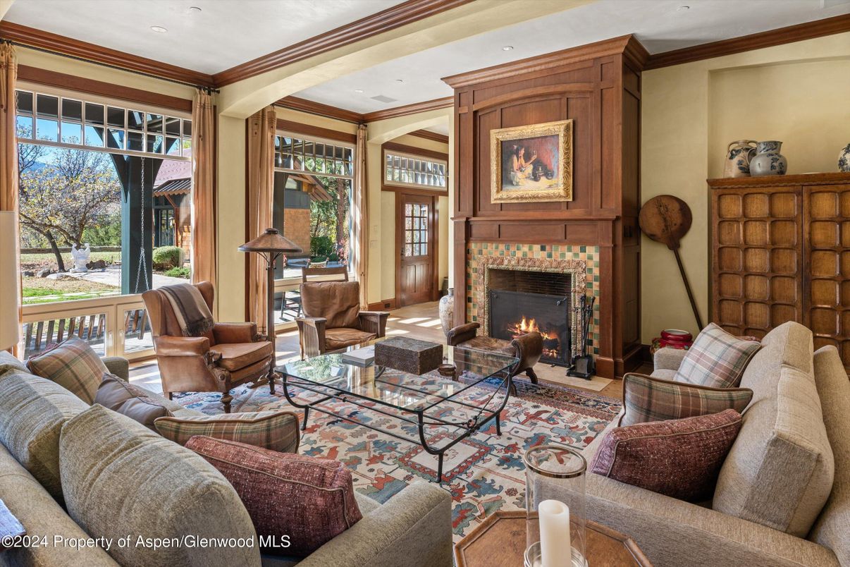 Fireplace, Interior, Living room, Recessed Lighting