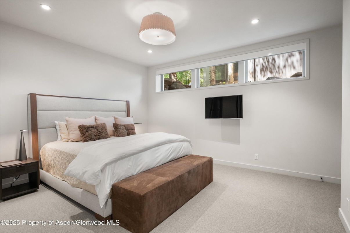 Bedroom, Interior, Recessed Lighting
