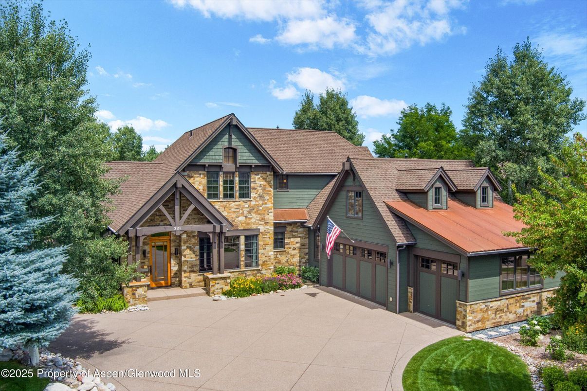 Attached, Exterior, Facade, Log Home