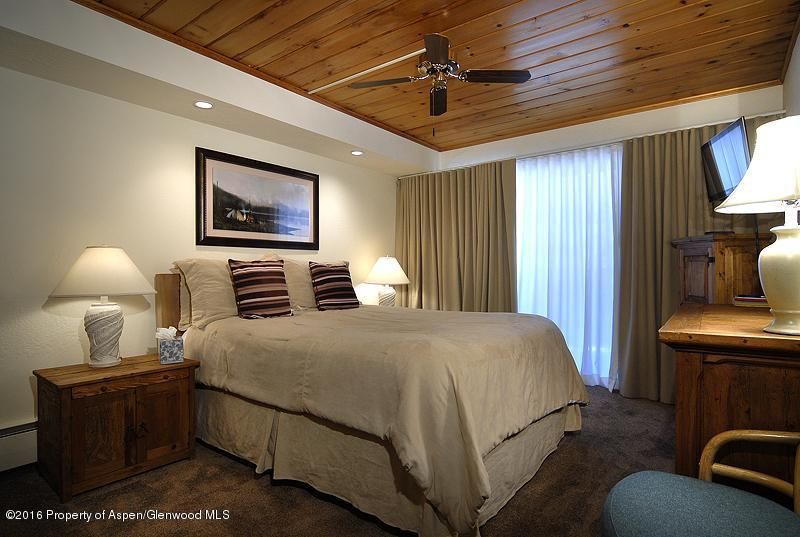 Bedroom, Interior, Recessed Lighting, Wooden Ceilings