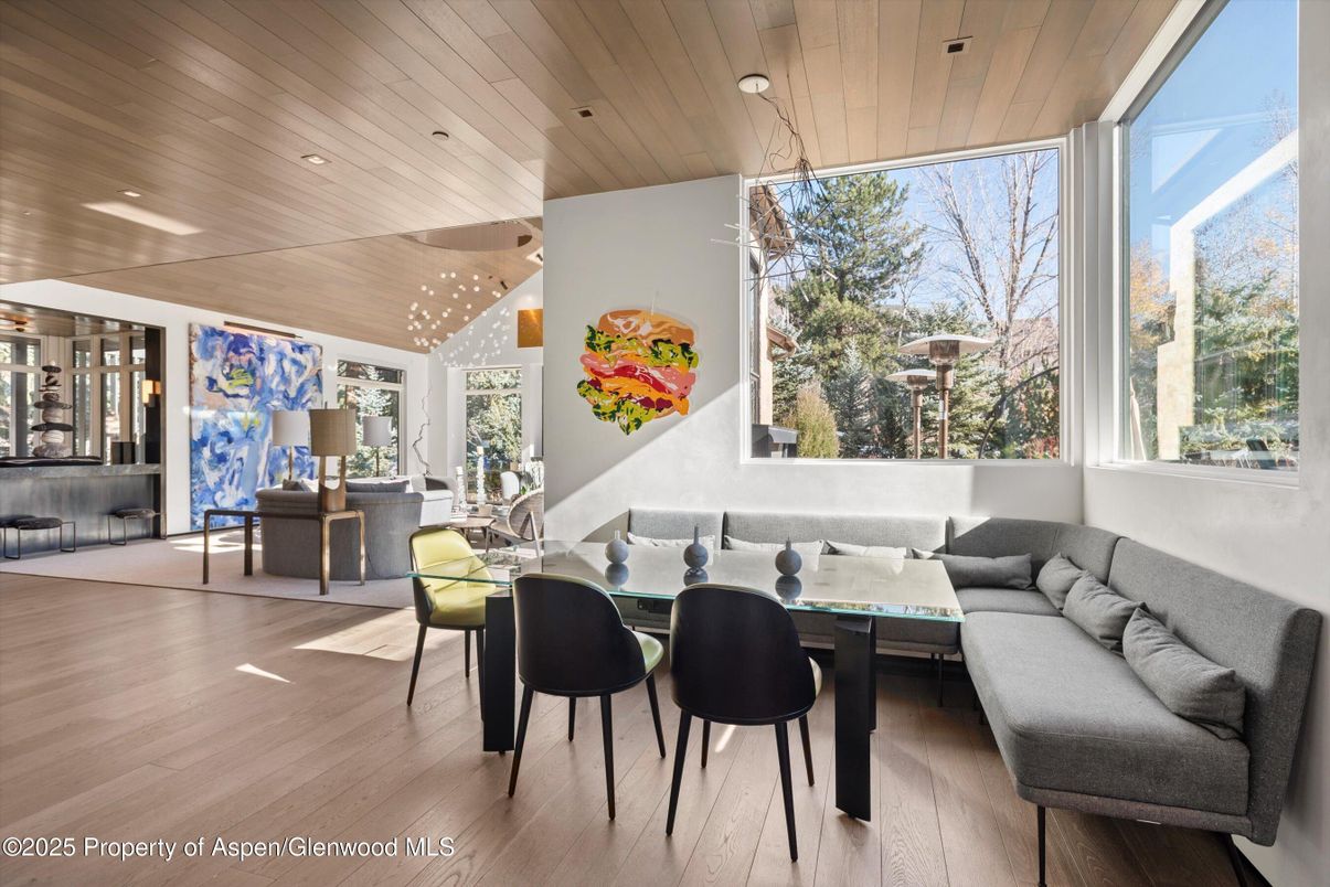 Dining room, Interior, Living room, Pendant Lights, Recessed Lighting, Wooden Ceilings, Wood Texture Flooring