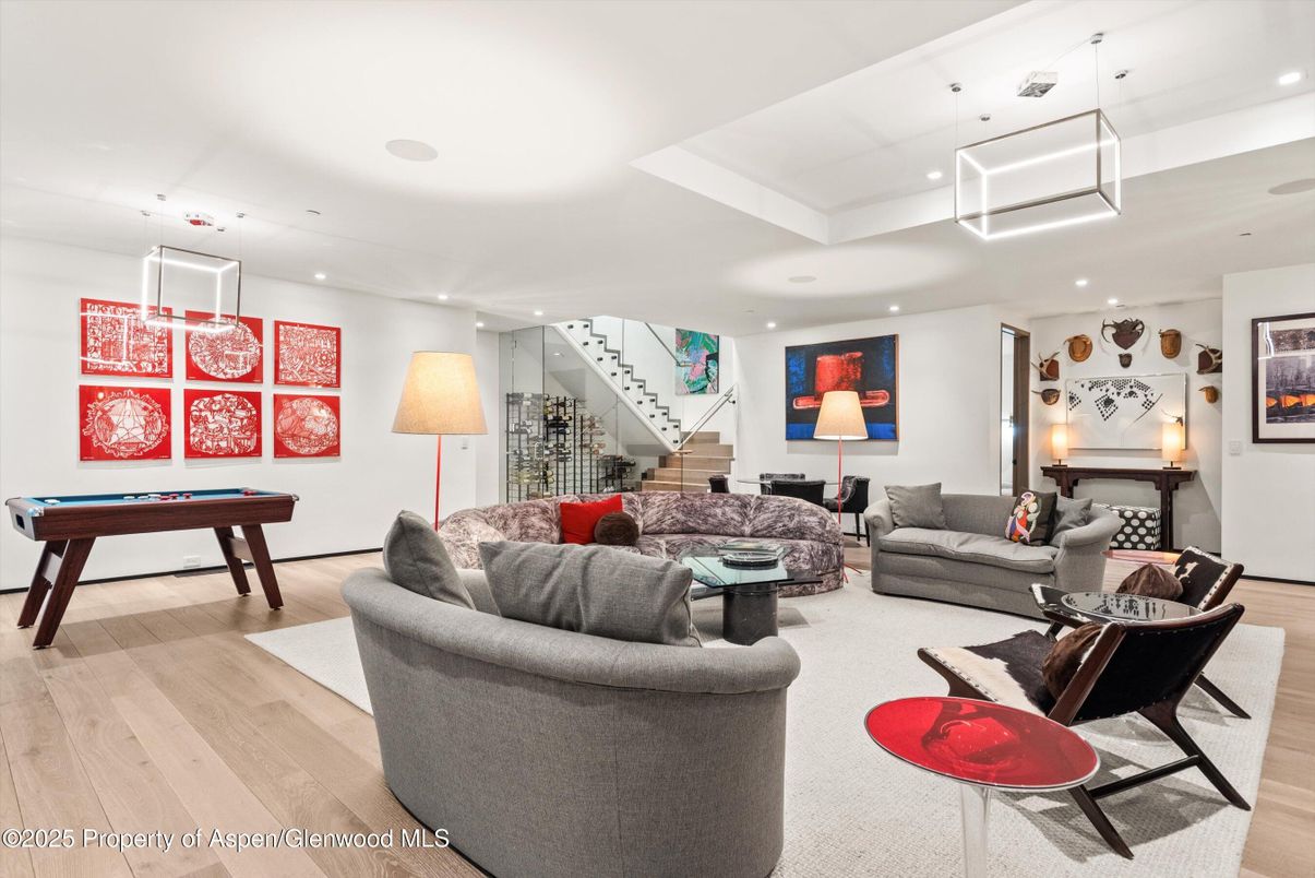 Billiard Table, Game Room, Interior, Living room, Pendant Lights, Recessed Lighting, Wood Texture Flooring