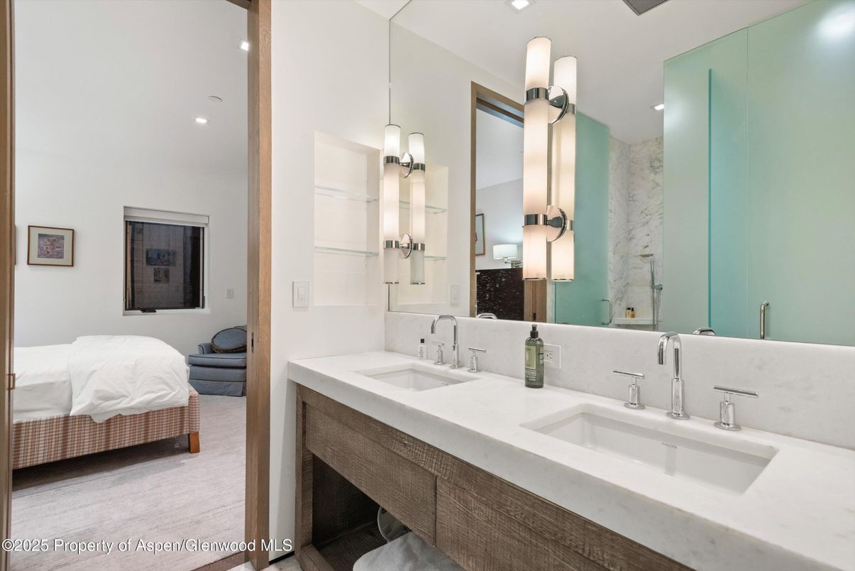 Bathroom, Bedroom, Dual Sink Vanities, Interior, Recessed Lighting