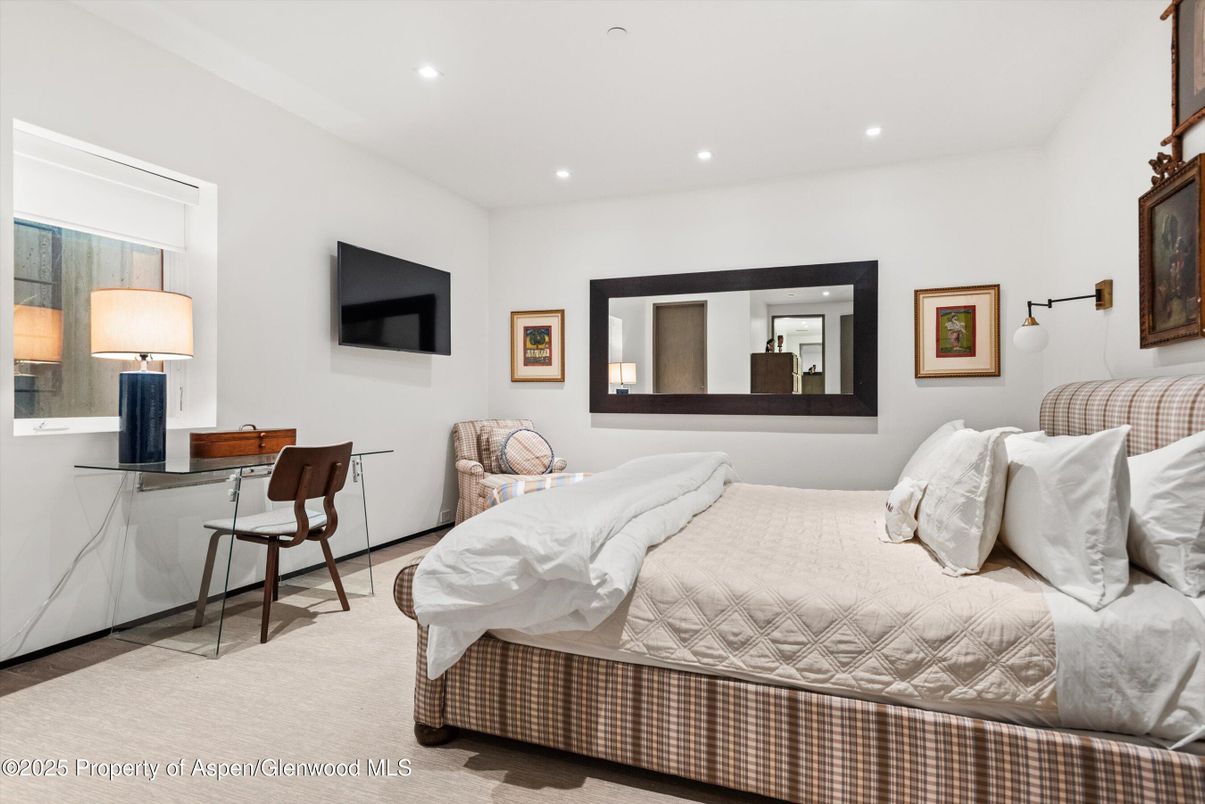 Bedroom, Home Office, Interior, Recessed Lighting