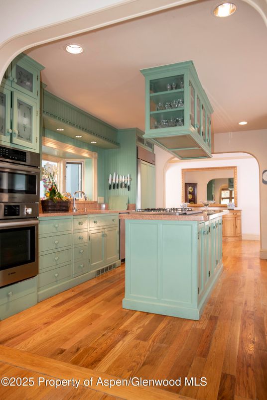 Interior, Kitchen, Recessed Lighting, Wood Texture Flooring