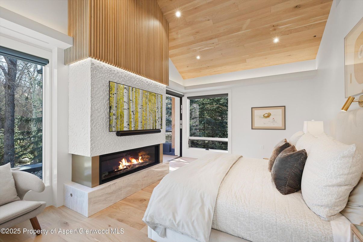Bedroom, Fireplace, Interior, Recessed Lighting, Wooden Ceilings, Wood Texture Flooring