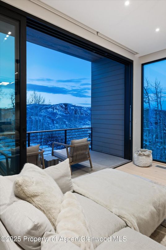 Water, Interior, Bedroom, Other