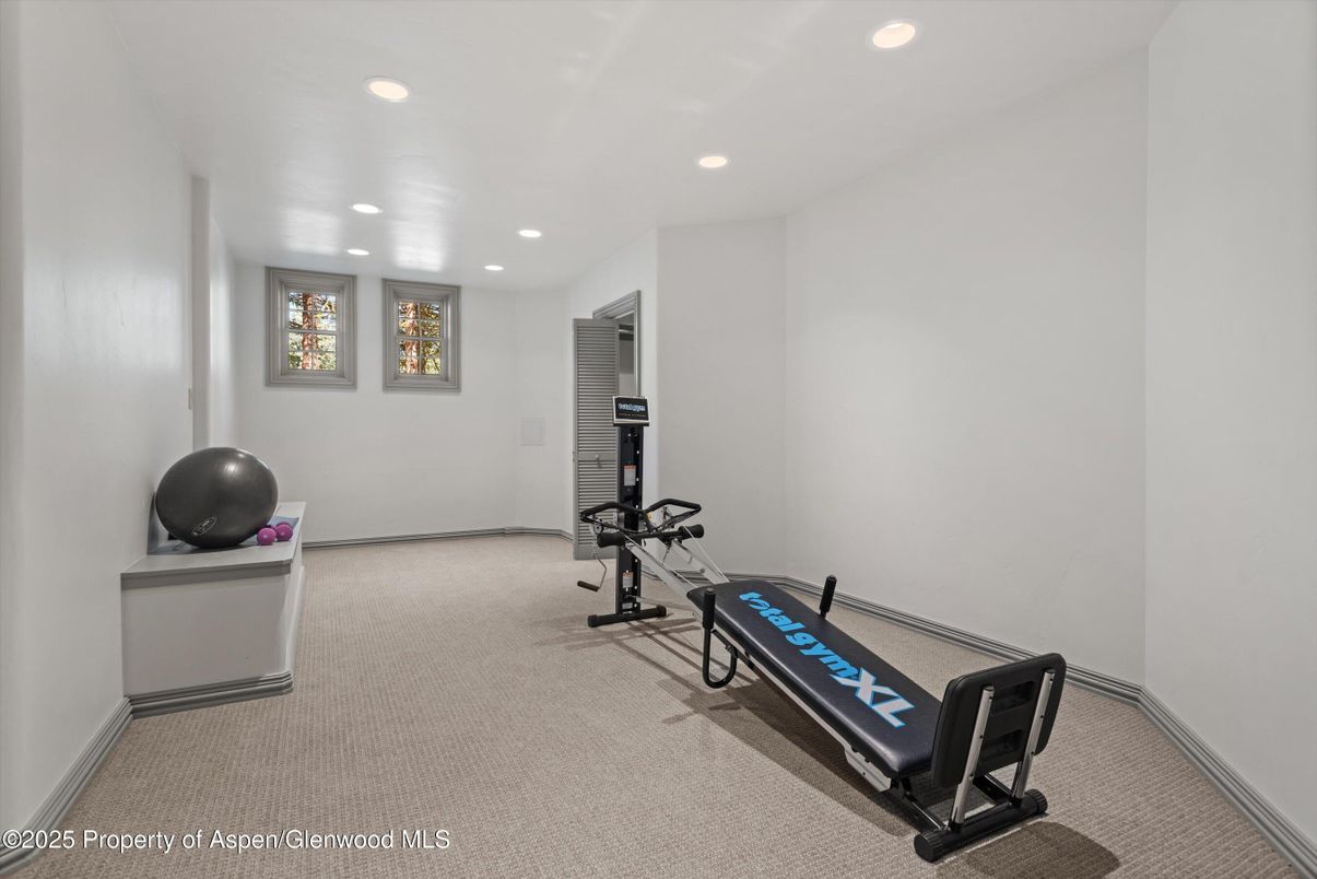 Fitness Equipment, Interior, Recessed Lighting