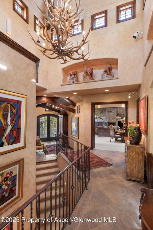 Chandelier, Fireplace, Interior, Recessed Lighting