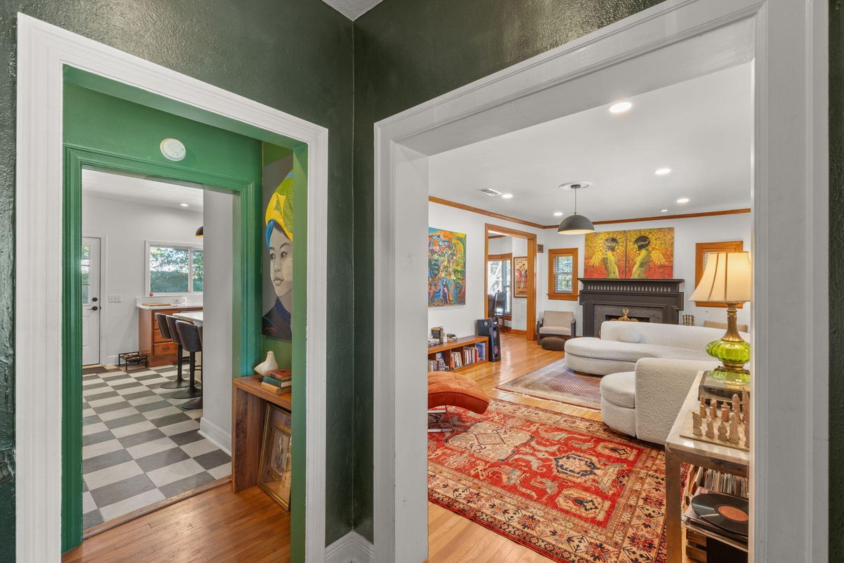 Fireplace, Interior, Living room, Pendant Lights, Recessed Lighting, Wood Texture Flooring