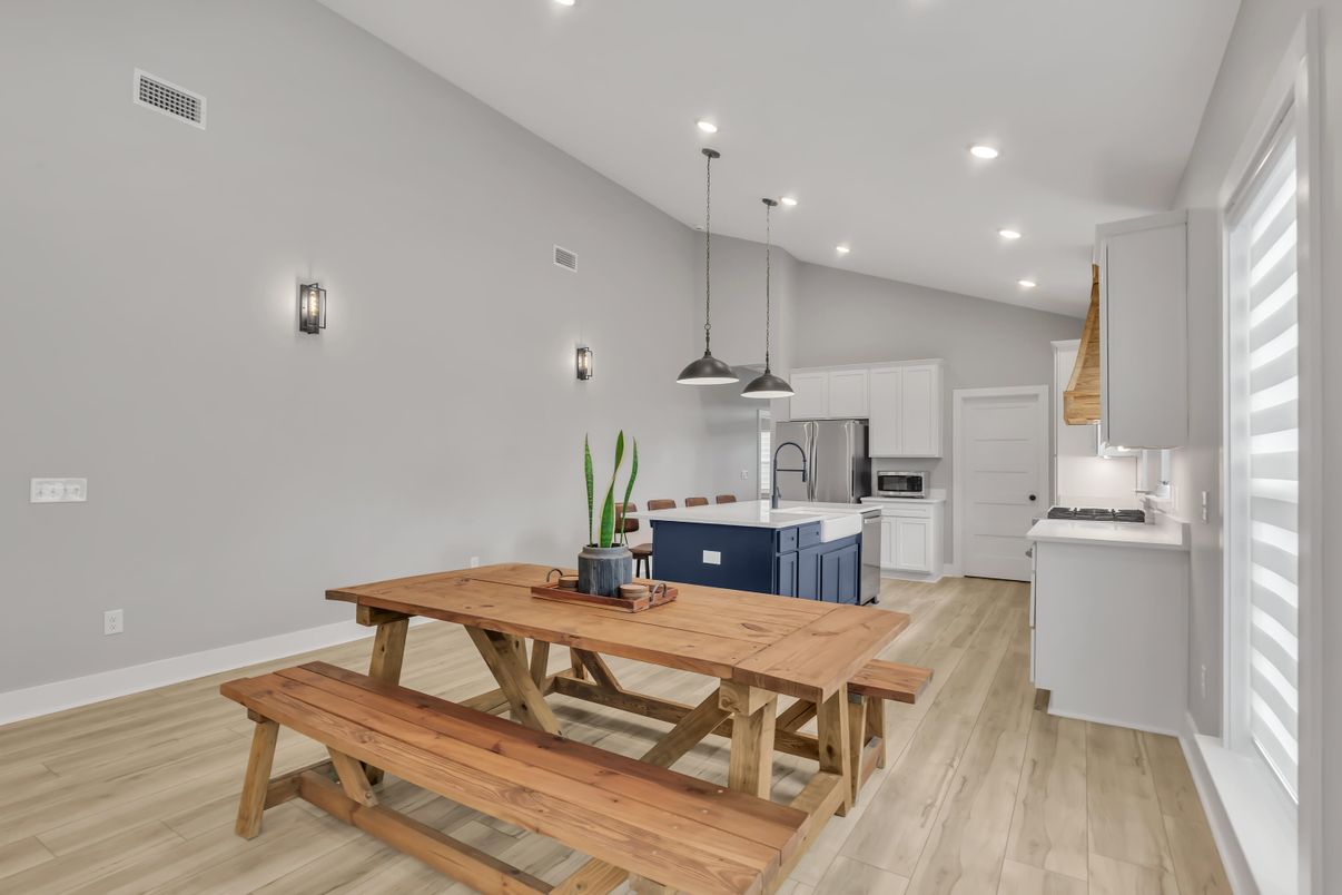 Dining room, Interior, Kitchen, Pendant Lights, Recessed Lighting, Stainless Steel Appliances, Wood Texture Flooring