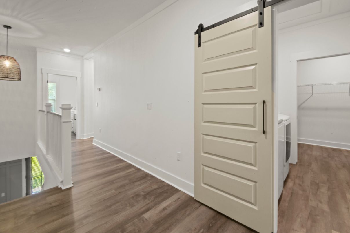 Interior, Pendant Lights, Recessed Lighting, Wood Texture Flooring