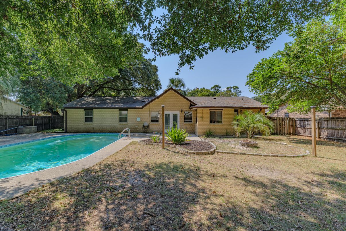 Backyard, Exterior, Pool
