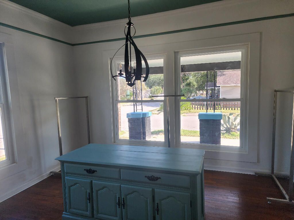 Interior, Pendant Lights, Wood Texture Flooring