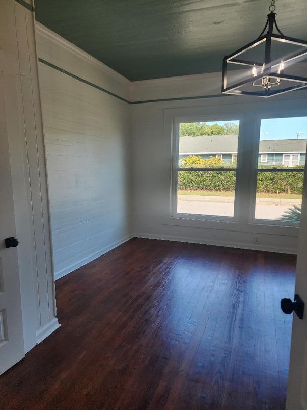 Empty room, Interior, Pendant Lights, Wood Texture Flooring