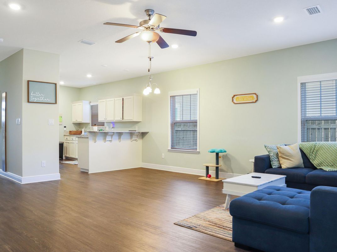 Interior, Kitchen, Living room, Pendant Lights, Recessed Lighting, Wood Texture Flooring