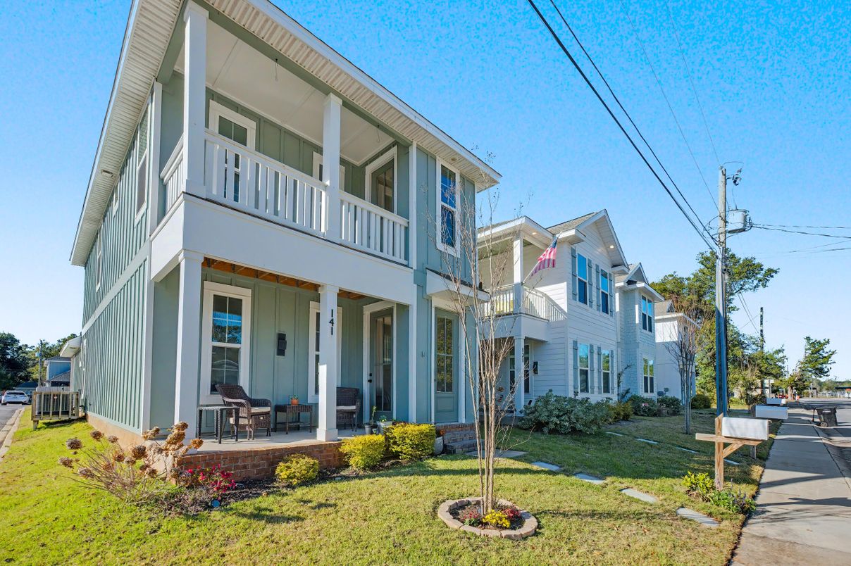 Backyard, Exterior, Facade, Farmhouse