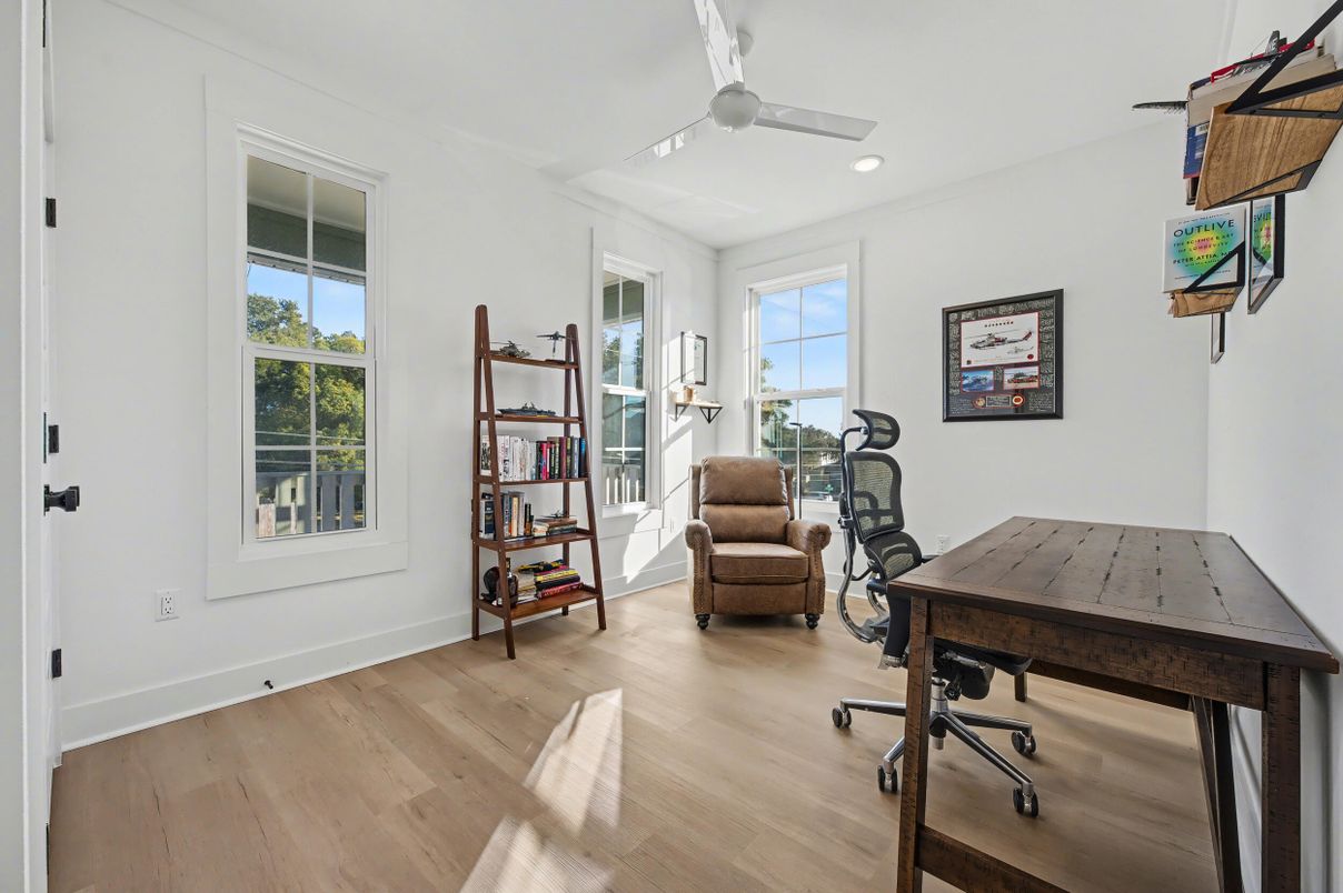 Home Office, Interior, Recessed Lighting, Wood Texture Flooring