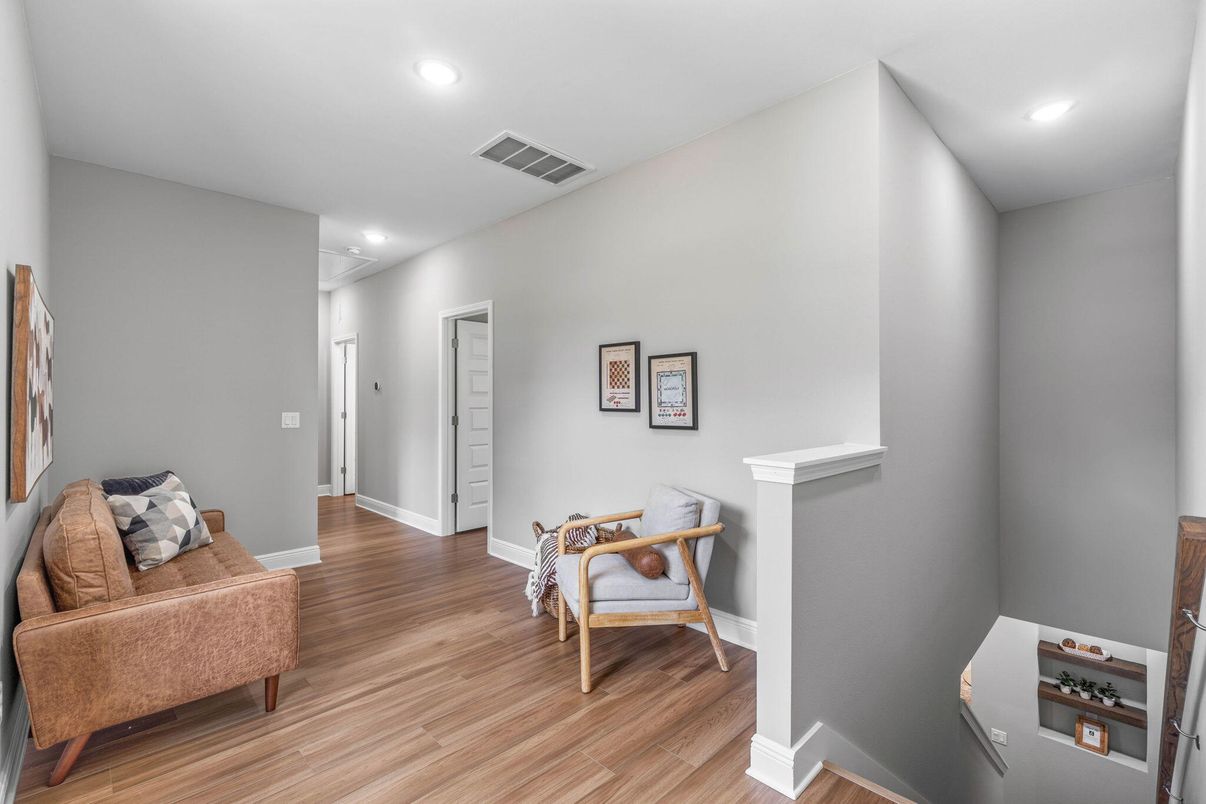 Interior, Recessed Lighting, Wood Texture Flooring