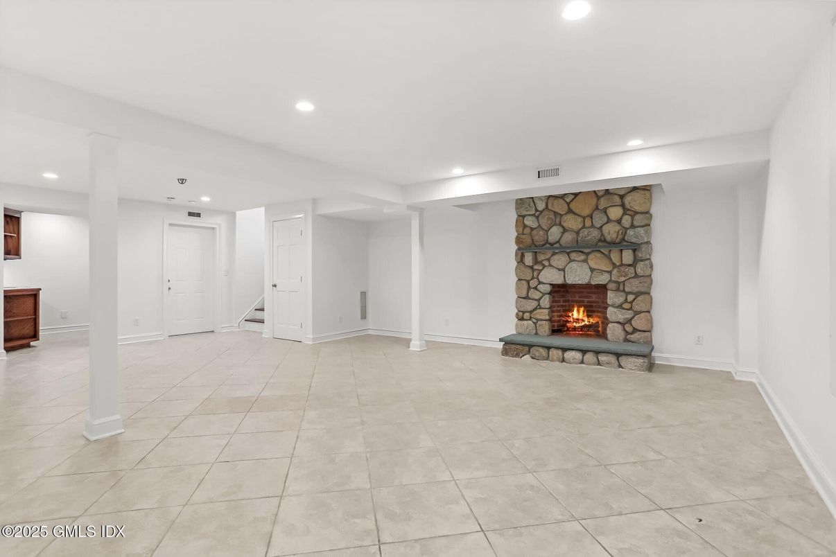 Empty room, Fireplace, Interior, Recessed Lighting