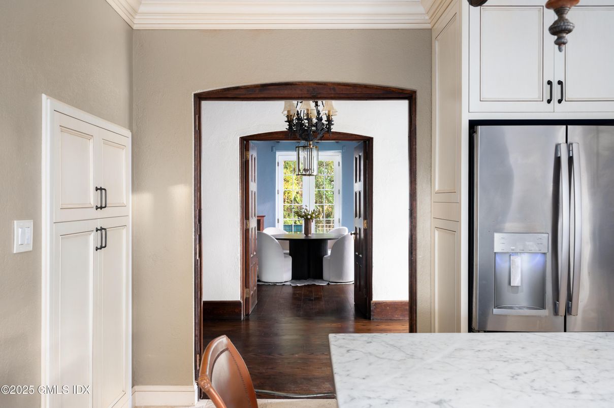 Chandelier, Dining room, Interior, Wood Texture Flooring