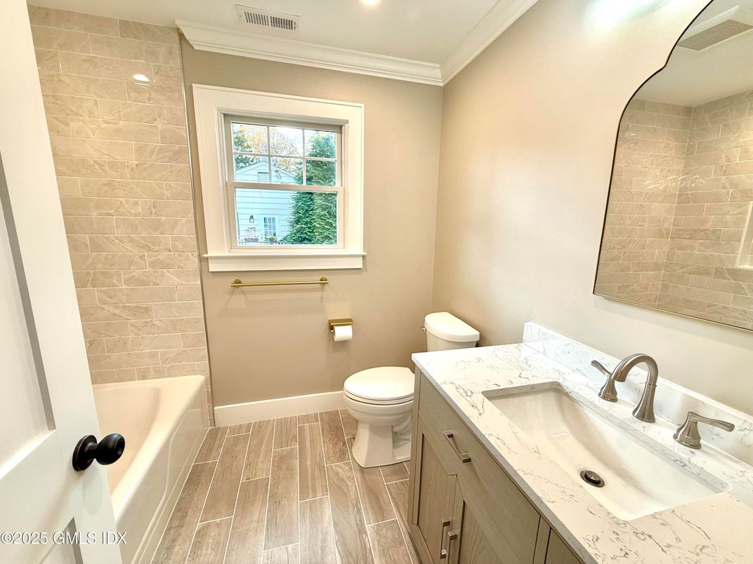 Bathroom, Interior, Recessed Lighting, Wood Texture Flooring