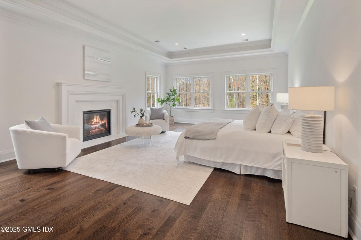 Bedroom, Fireplace, Interior, Recessed Lighting, Wood Texture Flooring