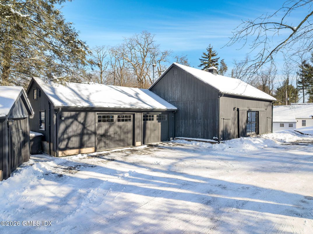 Detached Garage, Exterior