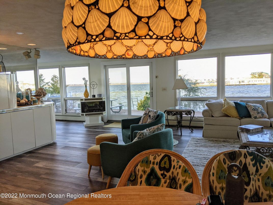 Interior, Living room, Recessed Lighting, Water, Wood Texture Flooring