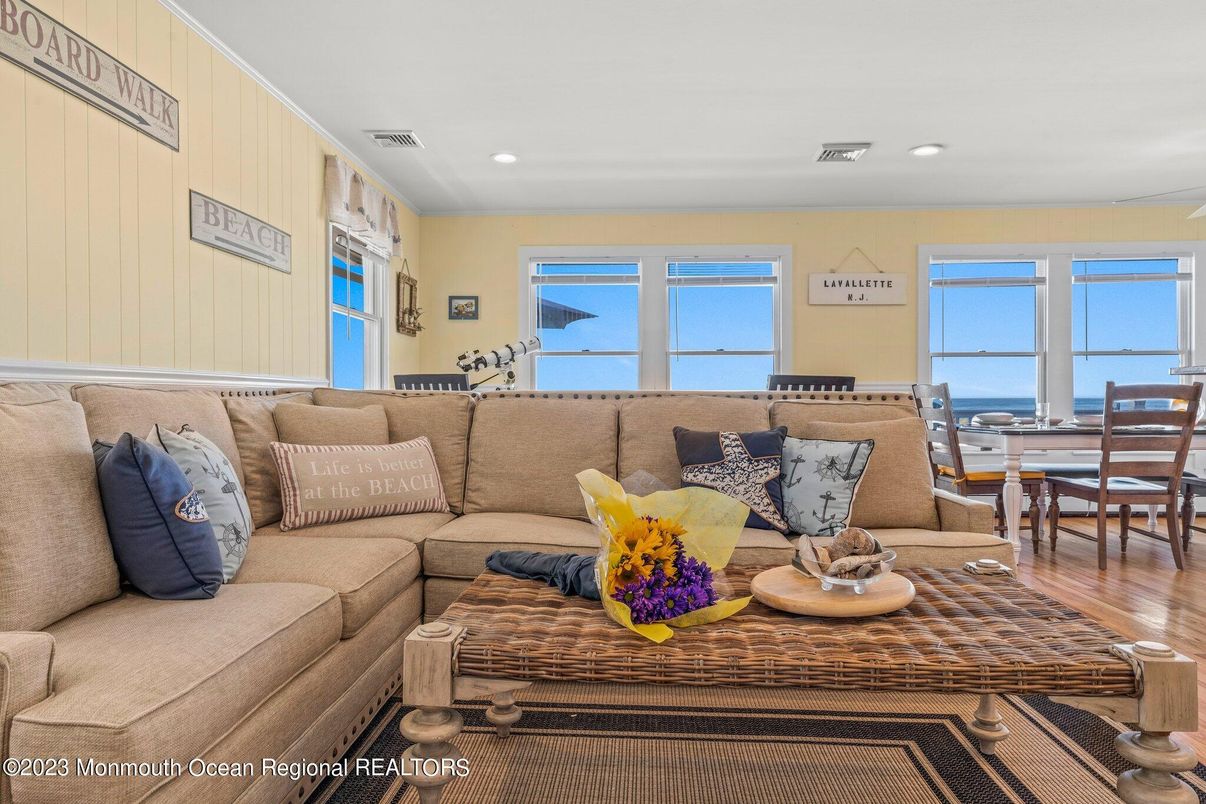 Dining room, Interior, Living room, Recessed Lighting, Water, Wood Texture Flooring