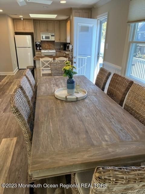 Dining room, Interior, Kitchen, Recessed Lighting, Stainless Steel Appliances, Wood Texture Flooring