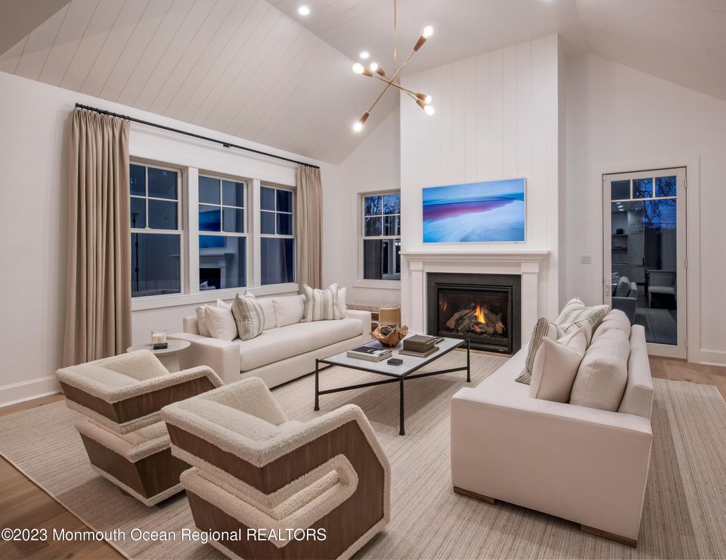 Fireplace, Interior, Living room, Pendant Lights, Recessed Lighting, Wood Texture Flooring