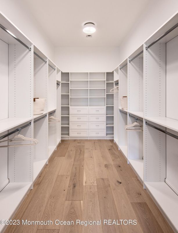 Interior, Walk-in Closets, Wood Texture Flooring