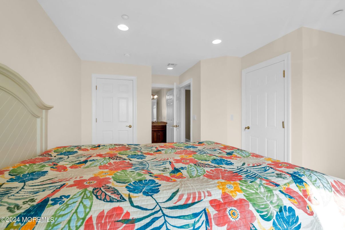 Bedroom, Interior, Recessed Lighting