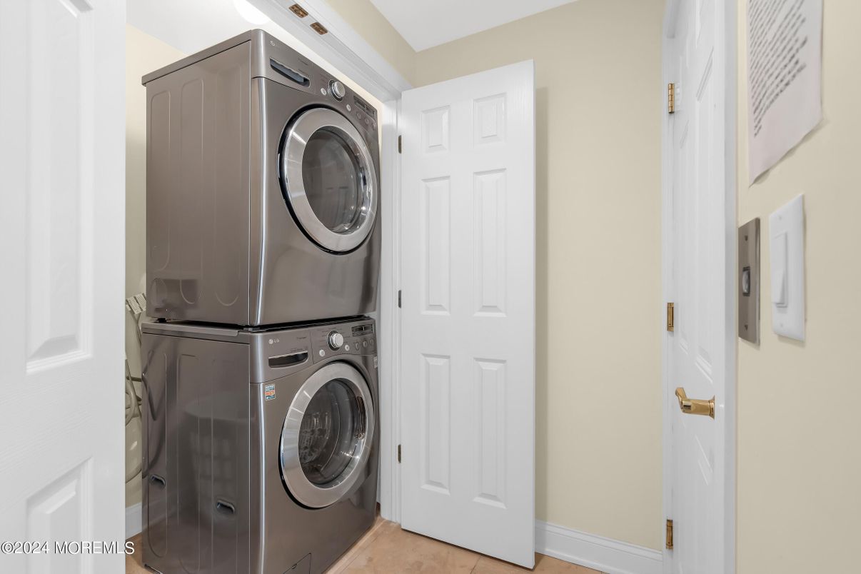 Interior, Utility Closets, Washer