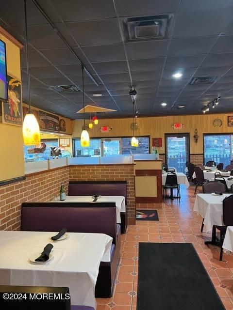 Dining room, Interior, Pendant Lights, Recessed Lighting, Stone Walls