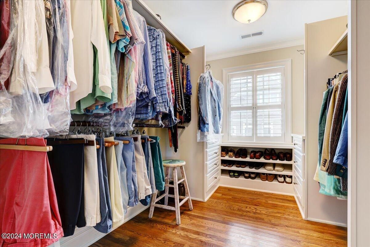Interior, Walk-in Closets, Wood Texture Flooring