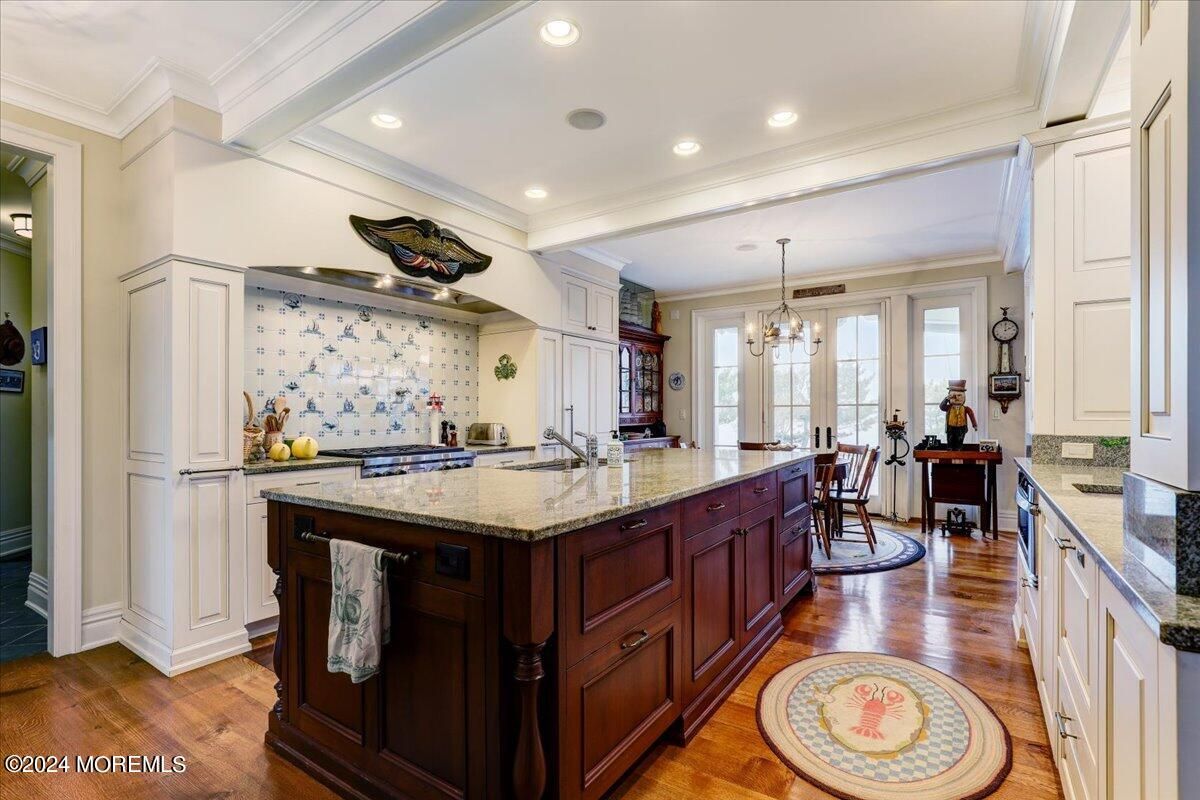 Chandelier, Dining room, Interior, Kitchen, Recessed Lighting, Wood Texture Flooring
