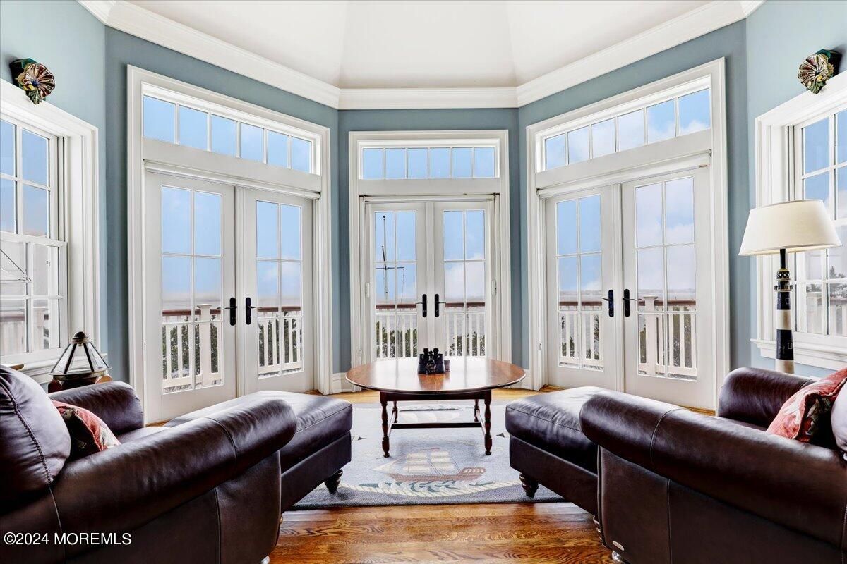 Interior, Living room, Sun Room, Wood Texture Flooring