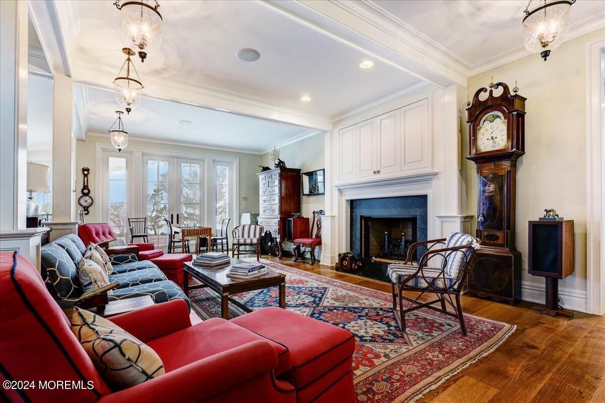 Fireplace, Interior, Living room, Pendant Lights, Recessed Lighting, Wood Texture Flooring