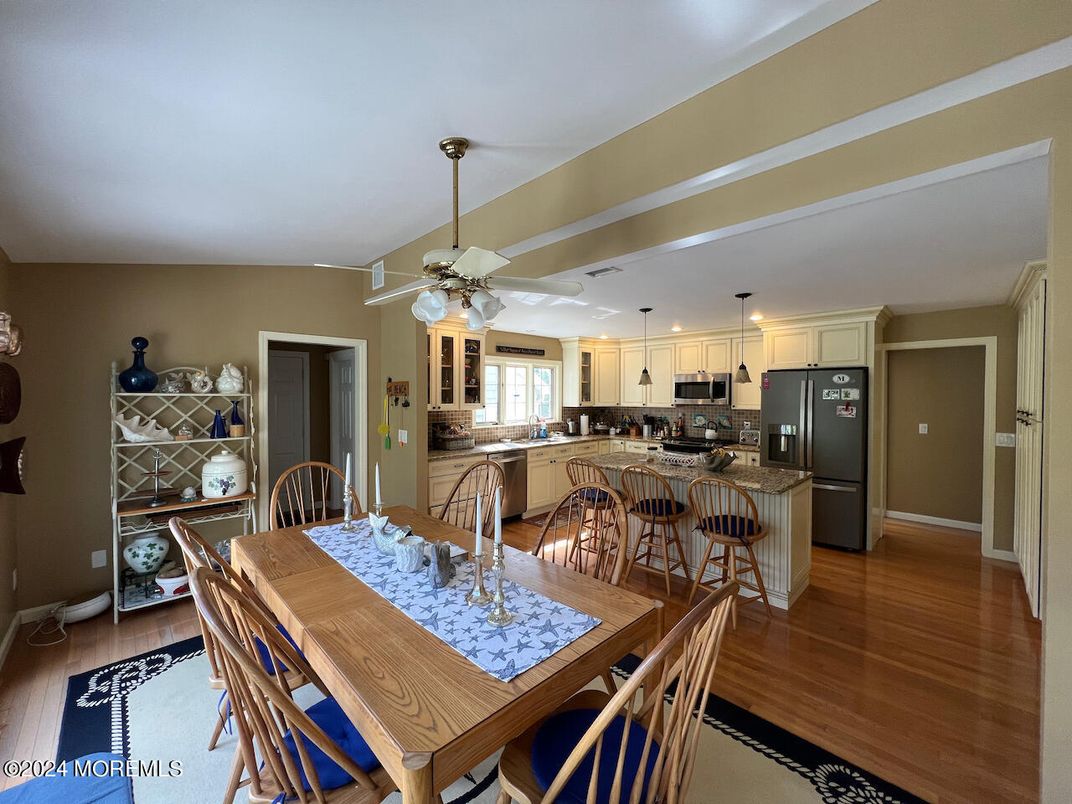 Dining room, Interior, Kitchen, Pendant Lights, Wood Texture Flooring