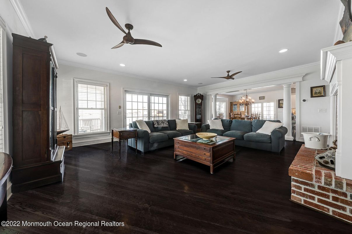 Chandelier, Interior, Living room, Recessed Lighting, Wood Texture Flooring
