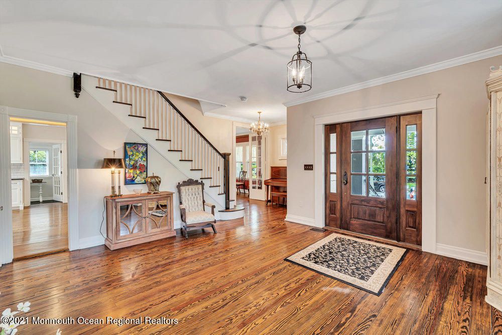 Chandelier, Interior, Wood Texture Flooring