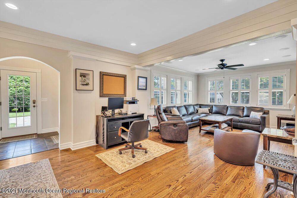 Home Office, Interior, Living room, Recessed Lighting, Wood Texture Flooring