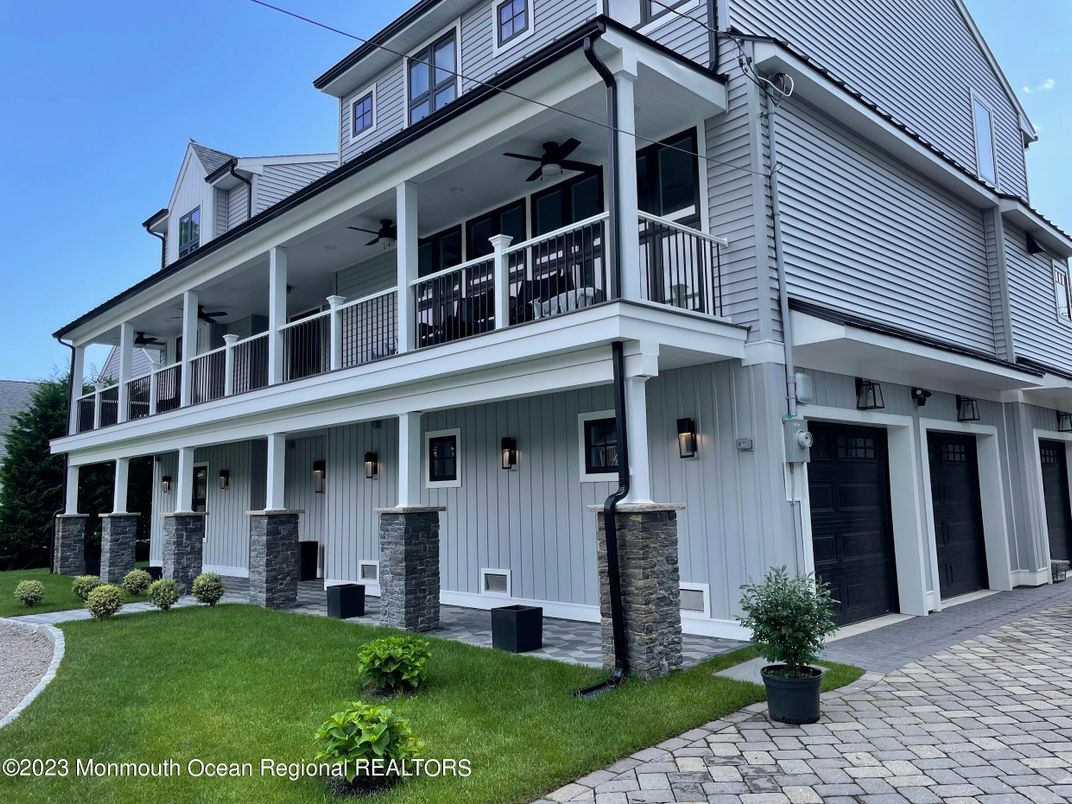 Exterior, Facade, Farmhouse