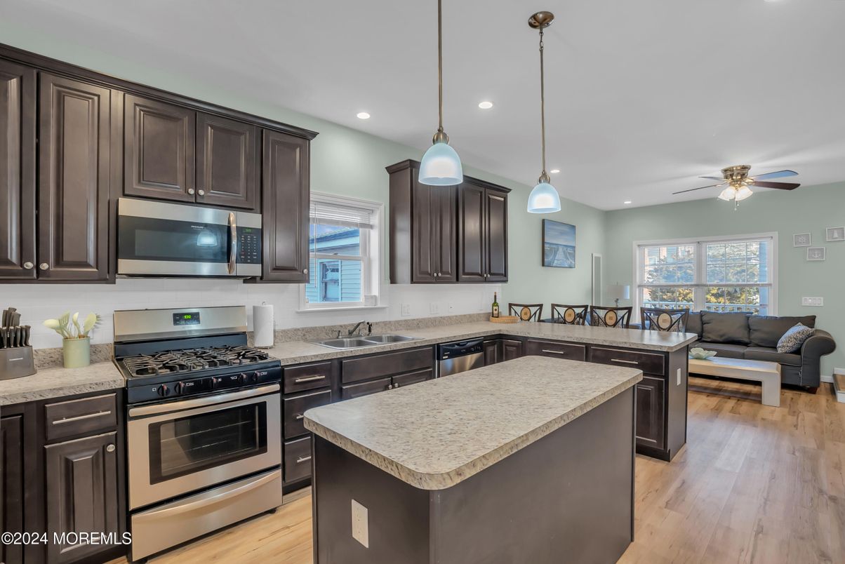 Interior, Kitchen, Living room, Pendant Lights, Recessed Lighting, Stainless Steel Appliances, Wood Texture Flooring