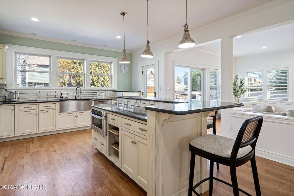 Interior, Kitchen, Pendant Lights, Recessed Lighting, Wood Texture Flooring